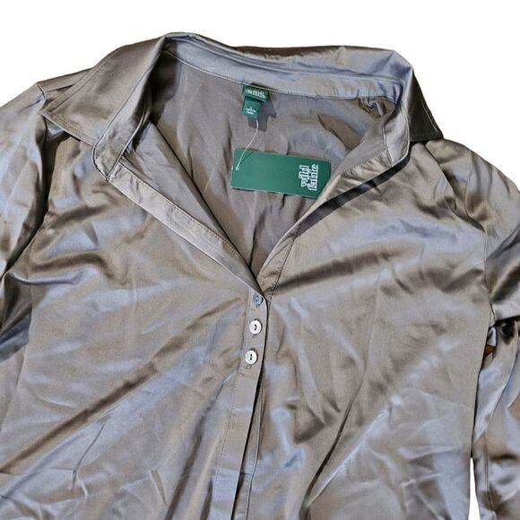 Women's Bell Sleeve Collares Button Dlwn Shirt Large - Picture 3 of 4